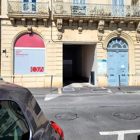 Au Calme Avec Terrasse Et Parking Cv *