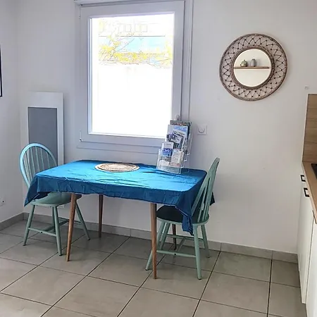 Au Calme Avec Terrasse Et Parking Cv شقة سُت
