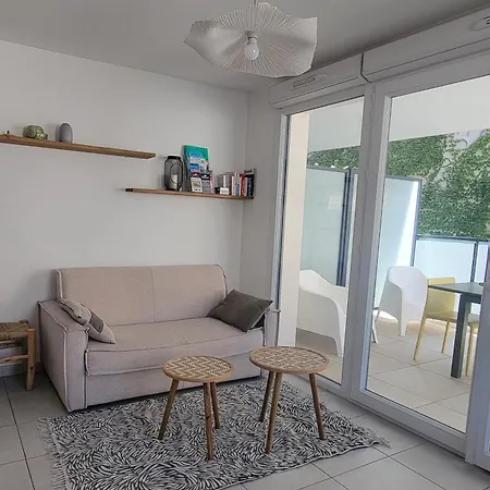 Au Calme Avec Terrasse Et Parking Cv Sète